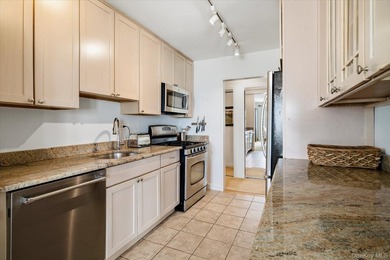 Spectacular Oceanfront 5th Floor Spacious South facing Junior 4 - photo 17