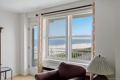 Spectacular Oceanfront 5th Floor Spacious South facing Junior 4 - photo 22