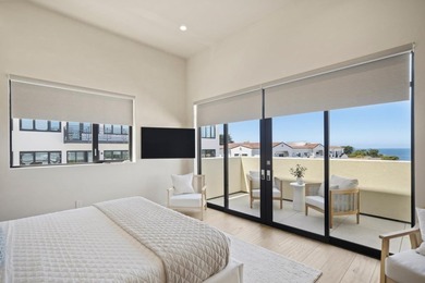 Modern elegance meets coastal charm in this stunning penthouse - photo 29