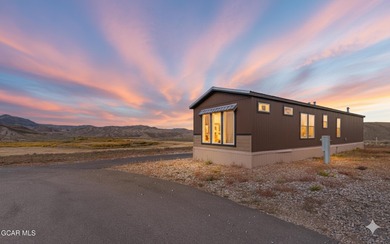 (private lake, pond, creek) Home For Sale in Kremmling Colorado