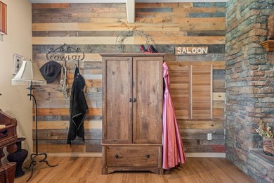 The ULTIMATE FAMILY RETREAT & POWERHOUSE INVESTMENT opportunity - photo 19