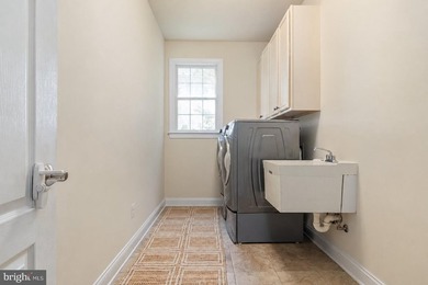 **OPEN SAT 7/18 2-4PM & SUN 7/19 2-4PM** Welcome to luxury - photo 22