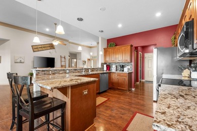 The ULTIMATE FAMILY RETREAT & POWERHOUSE INVESTMENT opportunity - photo 37