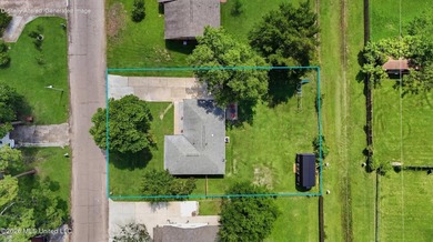 BACK ON THE MARKET AT NO FAULT TO SELLER! Move right into this - photo 42
