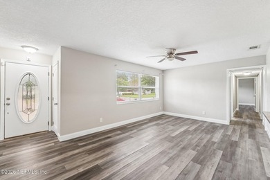 Seller Offering Roof Credit with Full Price Offer!!!! Located in - photo 8
