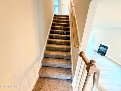 Welcome home to this stunning 4-bedroom, 2.5-bath, 2,131 sq. ft - photo 8