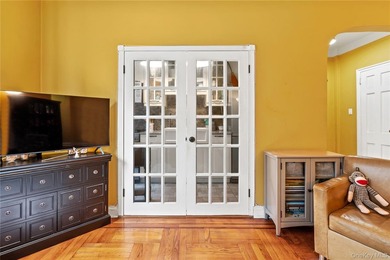 Welcome home to this beautiful 1 bedroom in the Hampshire - photo 3