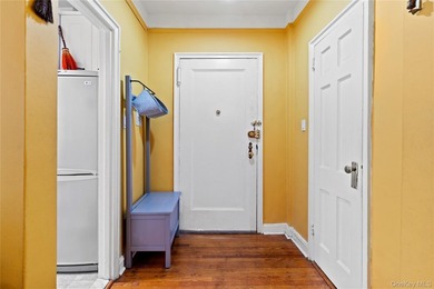 Welcome home to this beautiful 1 bedroom in the Hampshire - photo 4