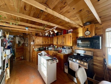 One-of-a-kind home tucked away on a private, 5.71+/- acre - photo 6