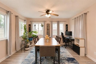 Welcome home to your year-round staycation! Tucked away on a - photo 7