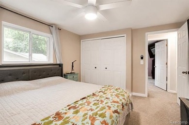 Welcome home to your year-round staycation! Tucked away on a - photo 10