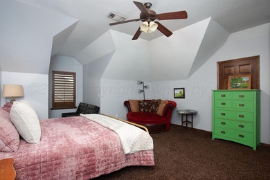 Stunning traditional 5-bed, 4-bath home with open main living - photo 31
