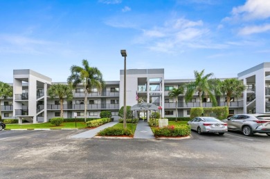 Lake Condo For Sale in Delray Beach, Florida