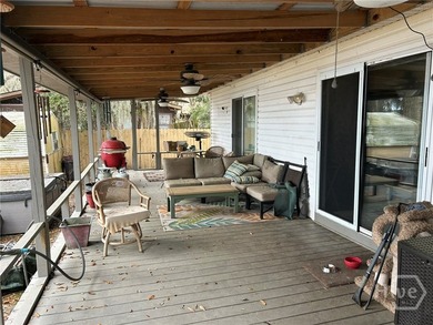 Welcome to this charming lakefront home on Lake George in Midway - photo 5