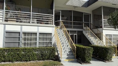 Updated 1-BR condo, 1 full & 1 half bath, spacious living and - photo 2