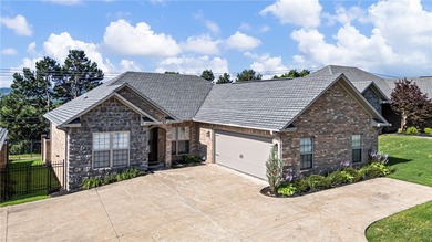 Lake Dardanelle Home For Sale in Russellville Arkansas