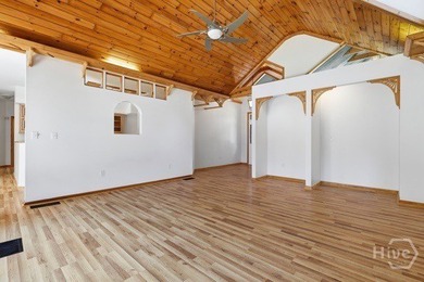 Discover this beautifully designed 4 bedroom, 2 bath brick home - photo 5