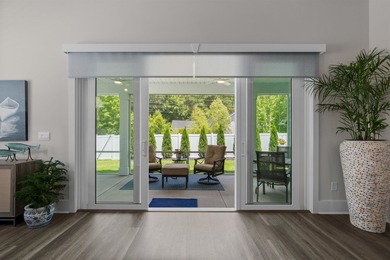 This pristine oasis, perfectly positioned minutes from the beach - photo 17