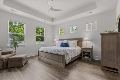 This pristine oasis, perfectly positioned minutes from the beach - photo 18