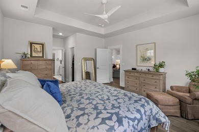 This pristine oasis, perfectly positioned minutes from the beach - photo 19