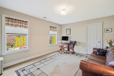 Stunning 4-Bedroom Colonial in Grand Manor Estates, East - photo 22
