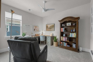 This pristine oasis, perfectly positioned minutes from the beach - photo 23