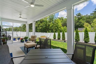 This pristine oasis, perfectly positioned minutes from the beach - photo 29