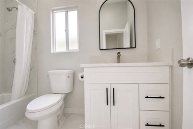 Beautifully updated property featuring a 4-bedroom, 2-bath main - photo 31