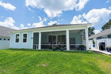 This pristine oasis, perfectly positioned minutes from the beach - photo 32