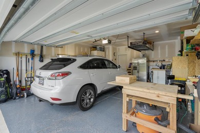 This pristine oasis, perfectly positioned minutes from the beach - photo 34