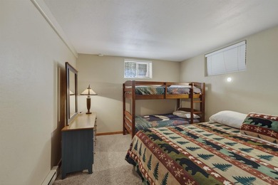 Searching for the essence of mountain living? This stunning 2 - photo 34