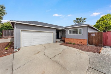 Lovely and Spacious 3Br/2ba, 1,358sf single level home with a 2 - photo 1