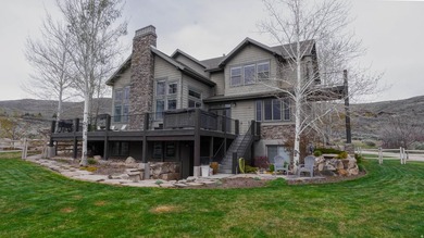 Renovated 5,600 sq ft home on 5 acres in the private gated - photo 4
