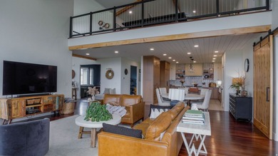 Renovated 5,600 sq ft home on 5 acres in the private gated - photo 8