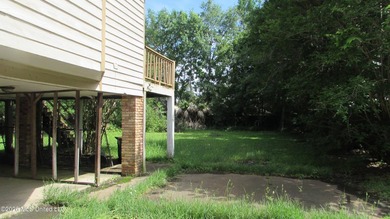 Great price on this *fixer* home. Great location and a very nice - photo 10