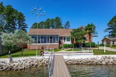 Wonderful lakefront property on quiet deepwater cove on Lake - Lake Home For Sale in Lexington, South Carolina