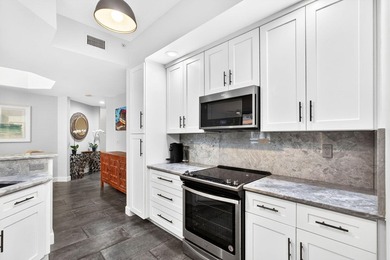 Experience upscale downtown living at the iconic One City Plaza - photo 11