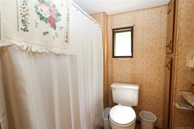 1.6 acres near Arbuckle Lake! This 3 bed, 2 bath mobile home - photo 18