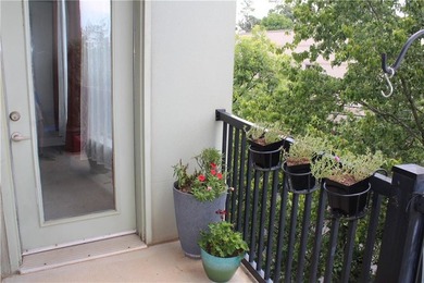 Attention Investors: Rental permits available! Fantastic - photo 33