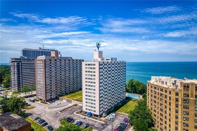 Welcome to Marine Towers East! This updated 1-bedroom, 1-bath - photo 35