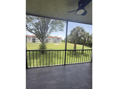 Beautiful 2-bedroom, 2-bathroom condo located in a secure, gated - photo 10