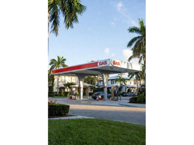 This well-established gas station presents a turnkey investment - photo 1
