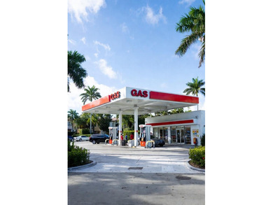 This well-established gas station presents a turnkey investment - photo 2