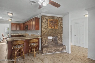 Beautifully updated 3-bedroom, 2-bath home tucked away on a - photo 6