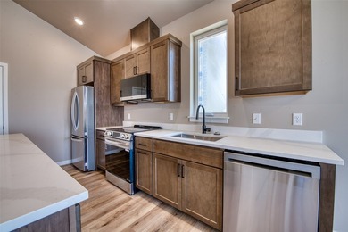 Experience the ease of condominium living in the Bitterroot - photo 11