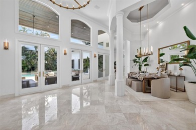 Rare opportunity to own a stunning & renovated SINGLE-LEVEL - photo 11