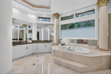 Rare opportunity to own a stunning & renovated SINGLE-LEVEL - photo 17