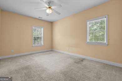 Opportunities like this don't come along often! Nestled on - photo 25