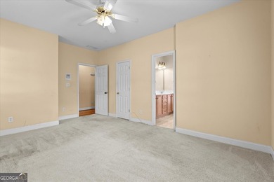 Opportunities like this don't come along often! Nestled on - photo 26