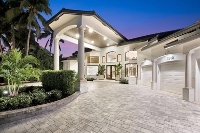 Rare opportunity to own a stunning & renovated SINGLE-LEVEL - photo 40